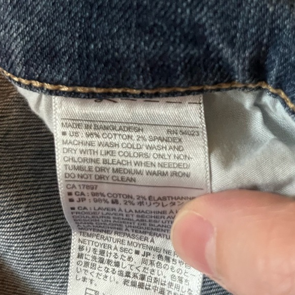 Banana Republic Girlfriend Jean Capris, size 31/12 - Picture 3 of 5